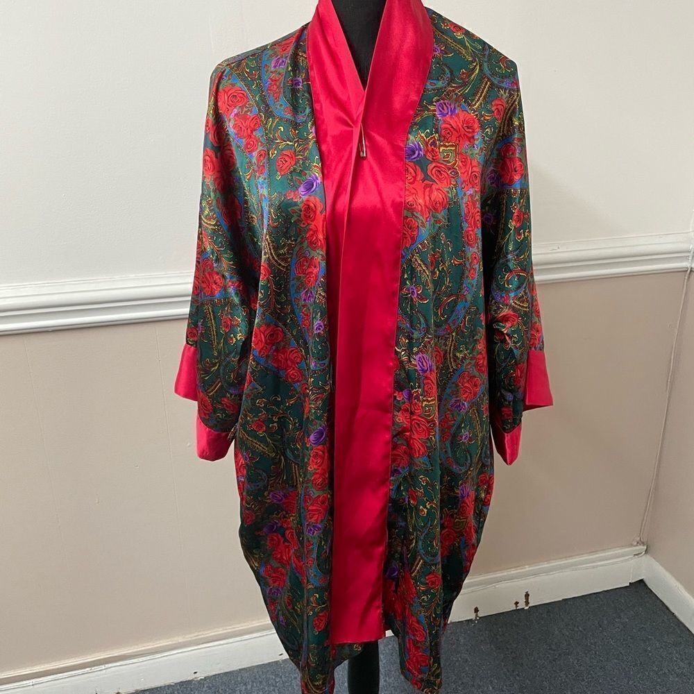 Vintage Victoria’s Secret Rose Robe- Made in Hong Kong